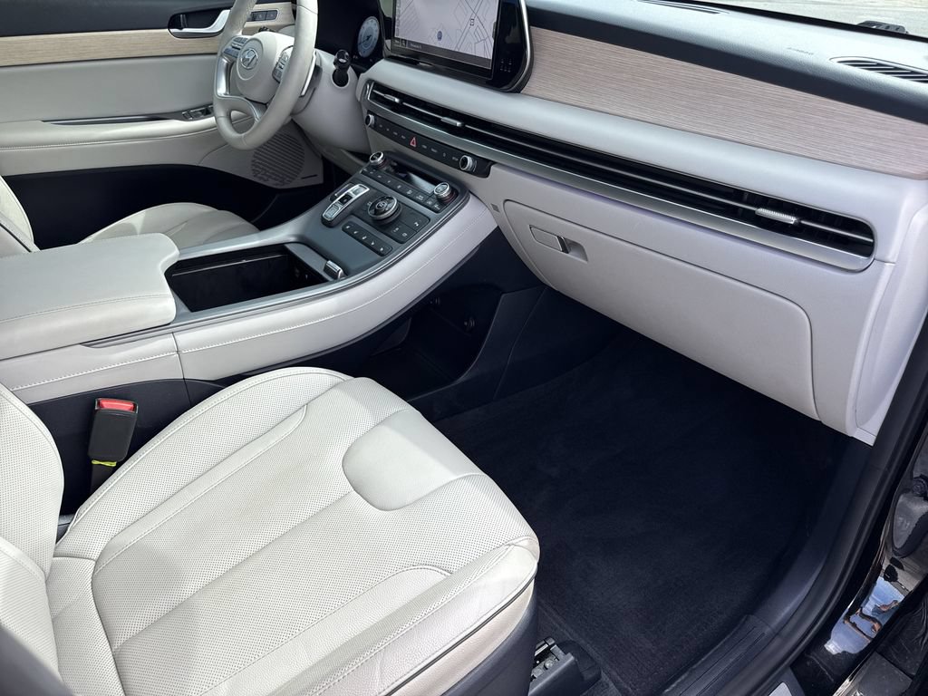 Used 2024 Hyundai Palisade Limited FWD image 38