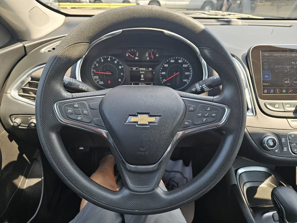 Used 2021 Chevrolet Malibu LT FWD image 22