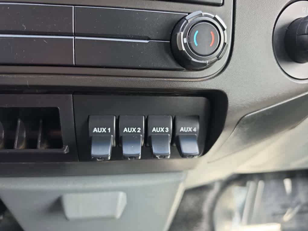 Used 2016 Ford F550 2WD Crew Cab Super Duty image 22
