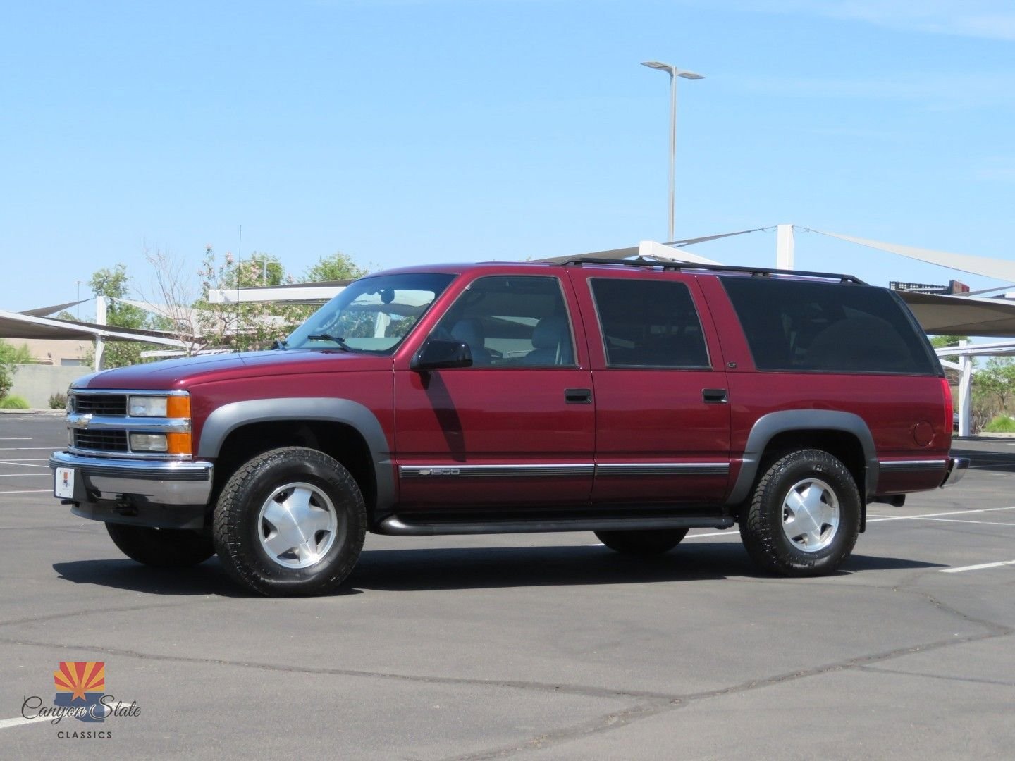 Used 1999 Chevrolet Suburban 4WD w/ Preferred Equipment Group 3 image 10