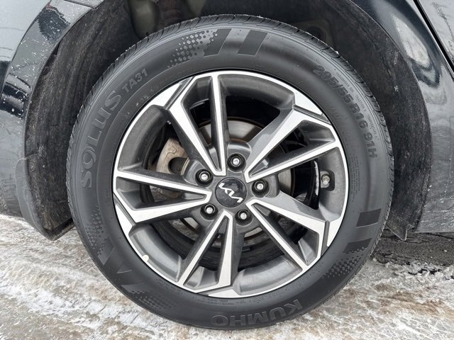 Used 2023 Kia Forte LXS w/ LXS Technology Package image 9