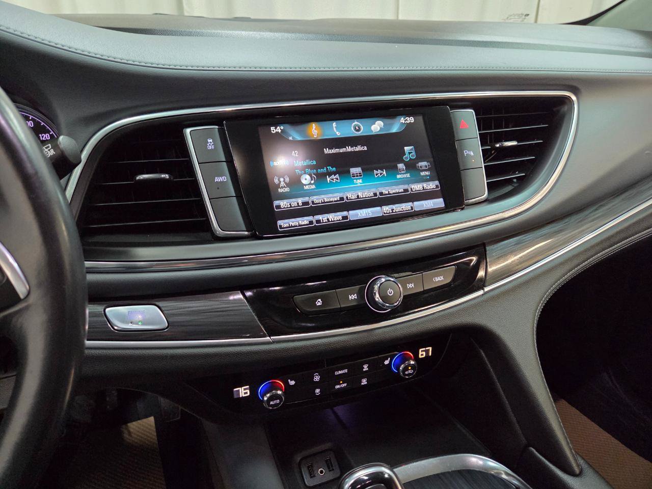 Used 2019 Buick Enclave Essence AWD/4WD image 21