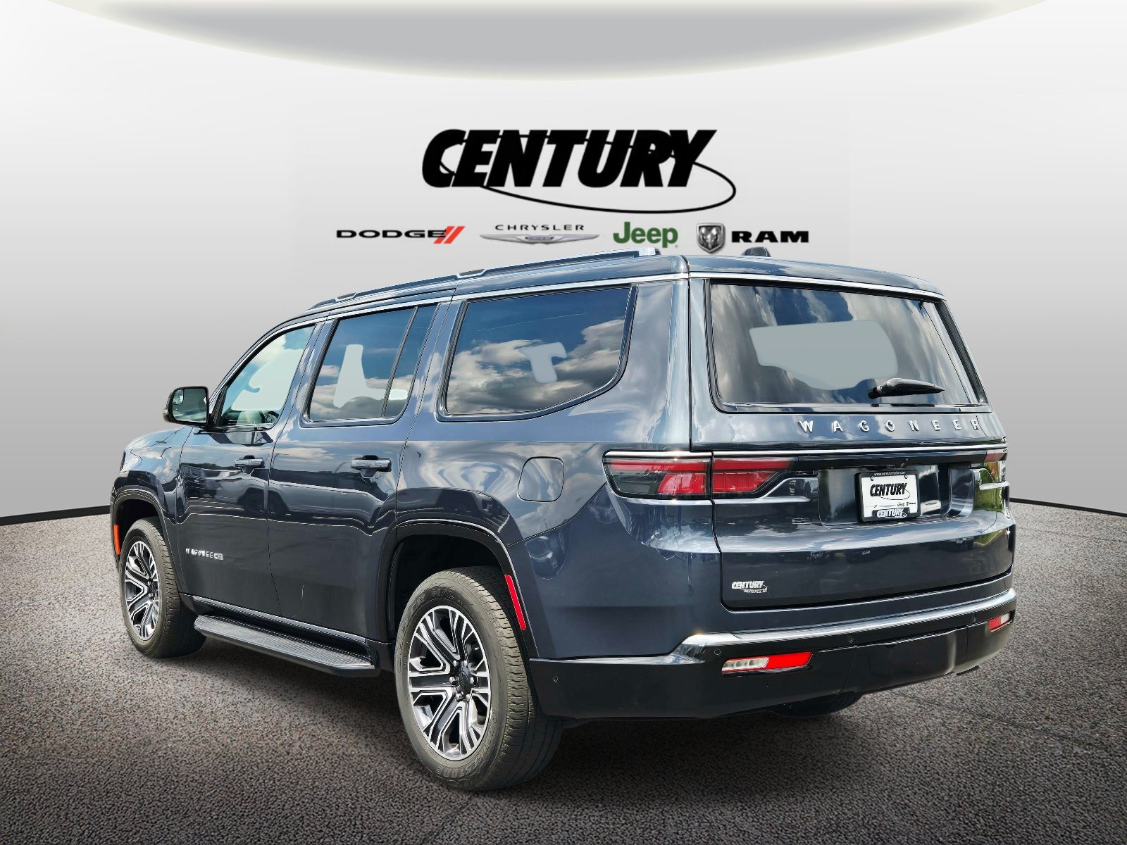 Used 2024 Jeep Wagoneer 4WD w/ Premium Group I image 6