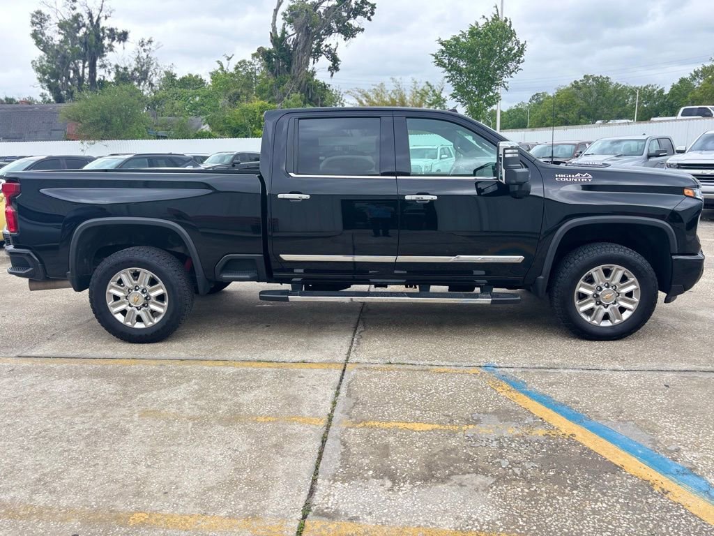Used 2024 Chevrolet Silverado 2500 High Country w/ Technology Package image 6