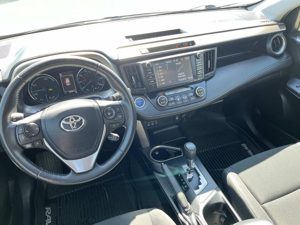 Used 2017 Toyota RAV4 XLE image 13