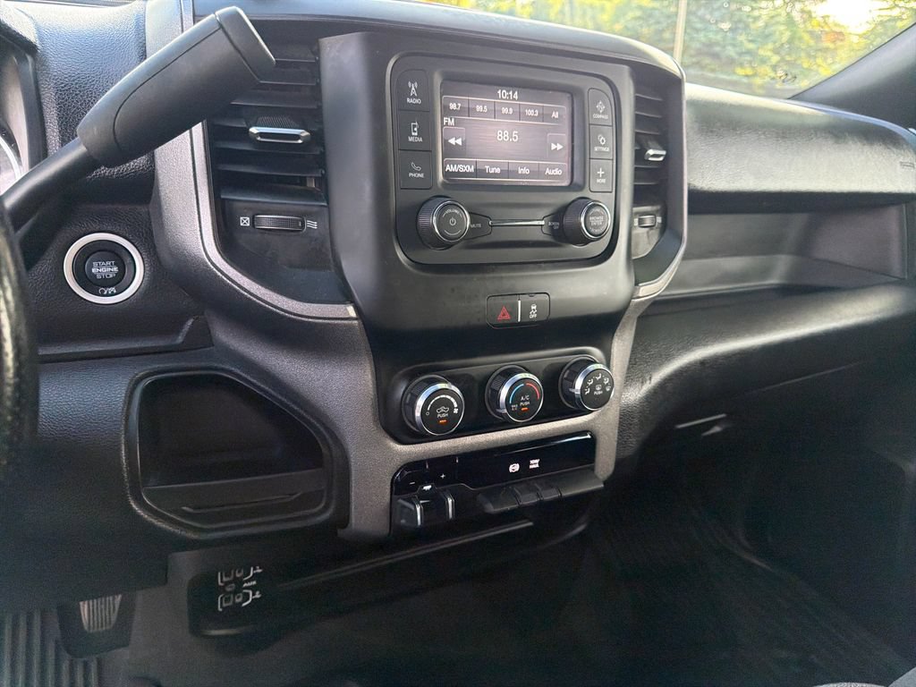 Used 2024 RAM 3500 Tradesman w/ Chrome Appearance Group AWD/4WD image 18