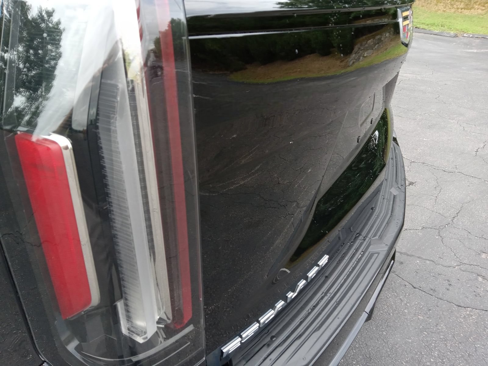Used 2023 Cadillac Escalade Sport w/ Touring Package AWD/4WD image 8