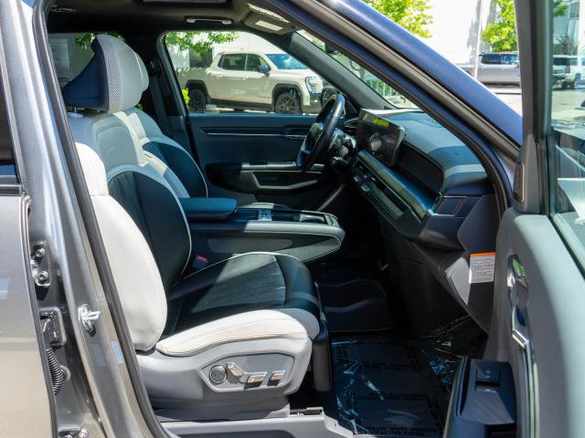 Certified 2024 Kia EV9 GT-Line AWD/4WD image 10