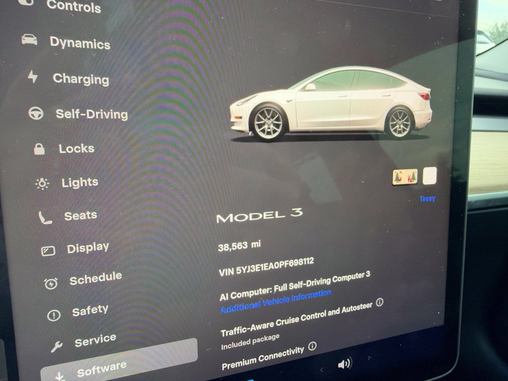 Used 2023 Tesla Model 3 Standard Range RWD image 5