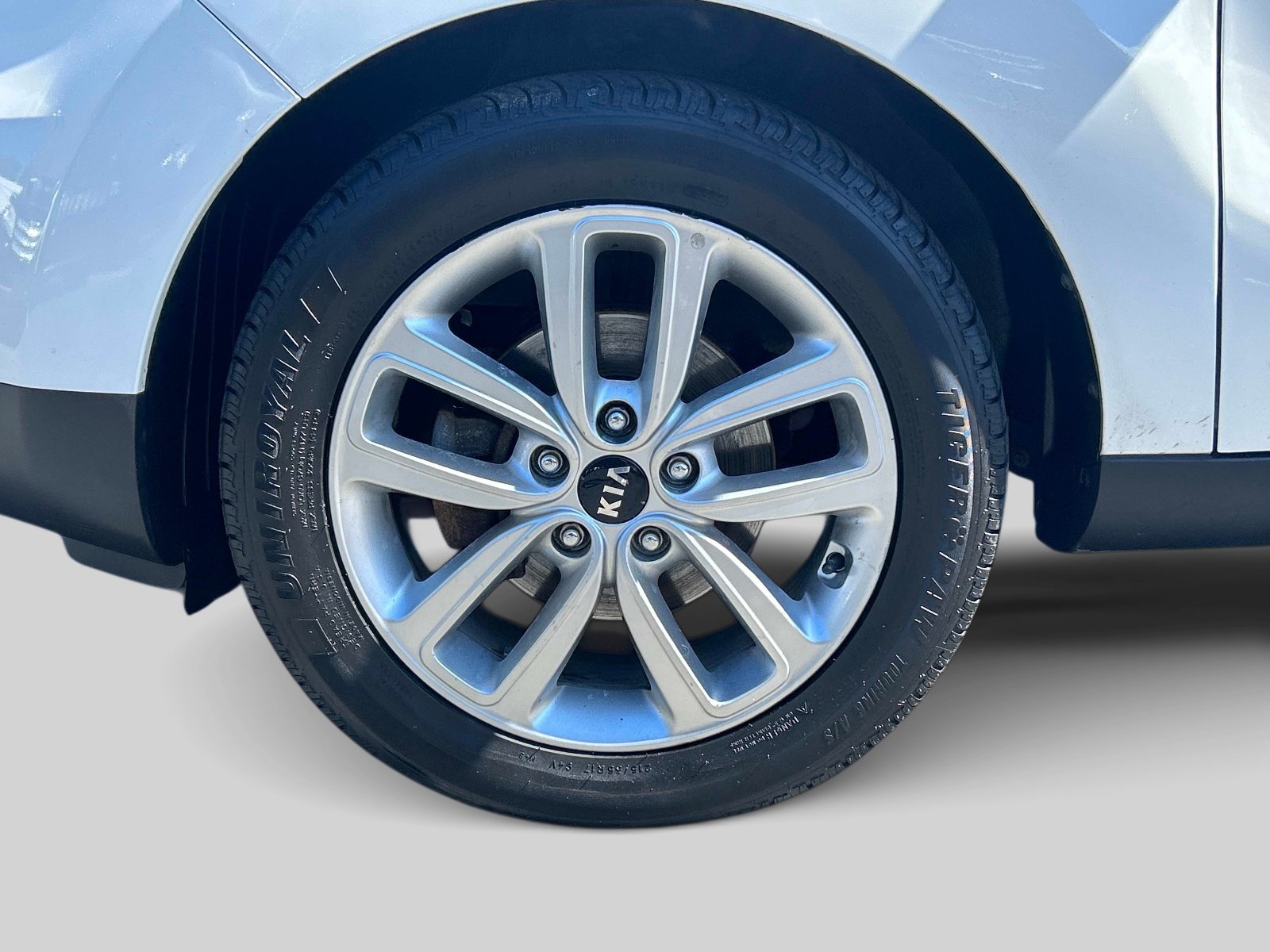 Used 2017 Kia Soul + FWD image 9