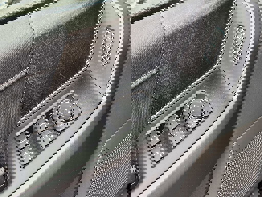 New 2025 Ford F150 Lightning Flash image 38