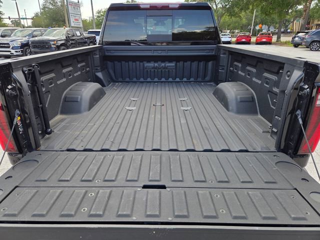 Used 2024 GMC Sierra 2500 SLT w/ SLT Premium Package AWD/4WD image 9