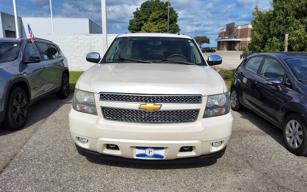 Used 2012 Chevrolet Suburban LTZ AWD/4WD image 2