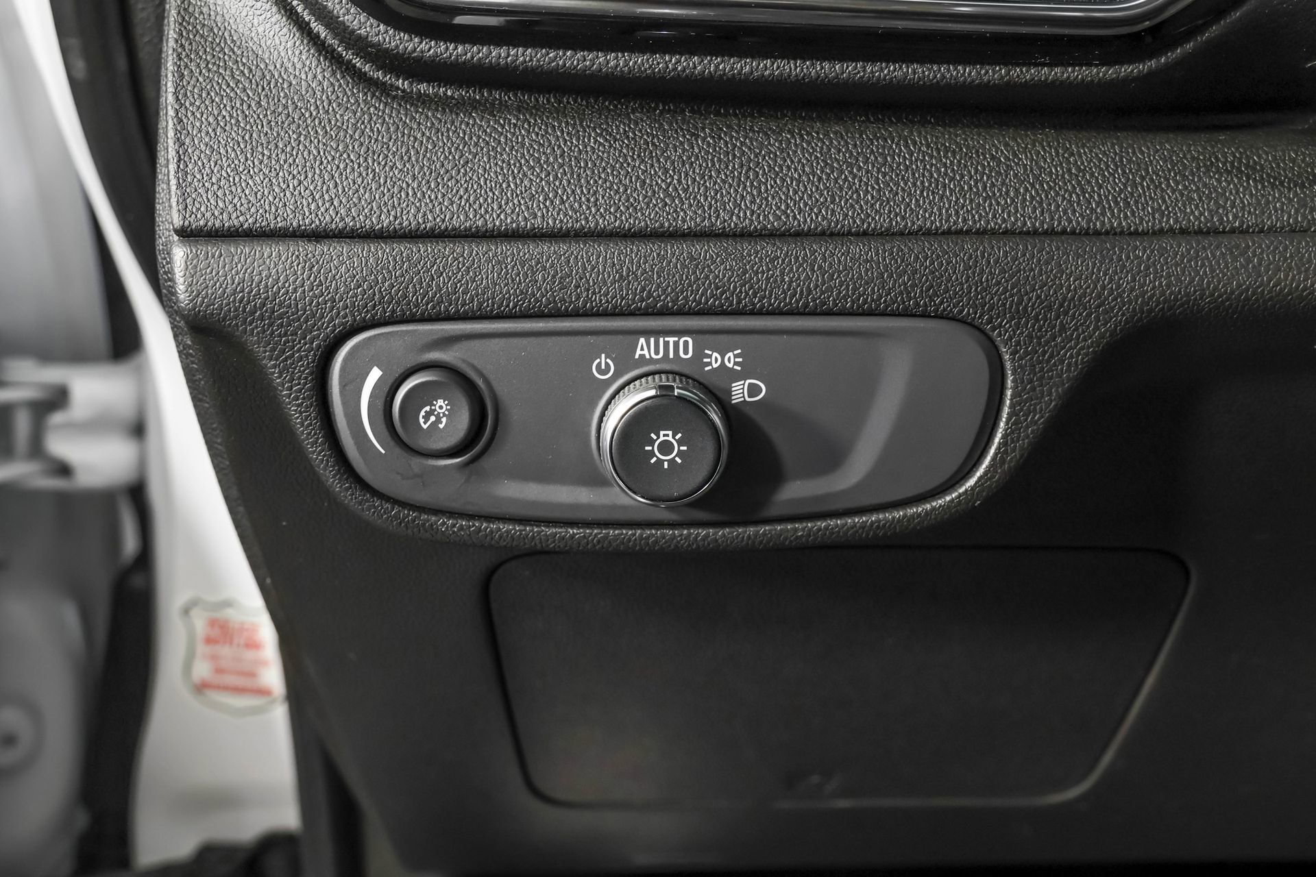 Used 2023 Chevrolet Bolt LT FWD image 25
