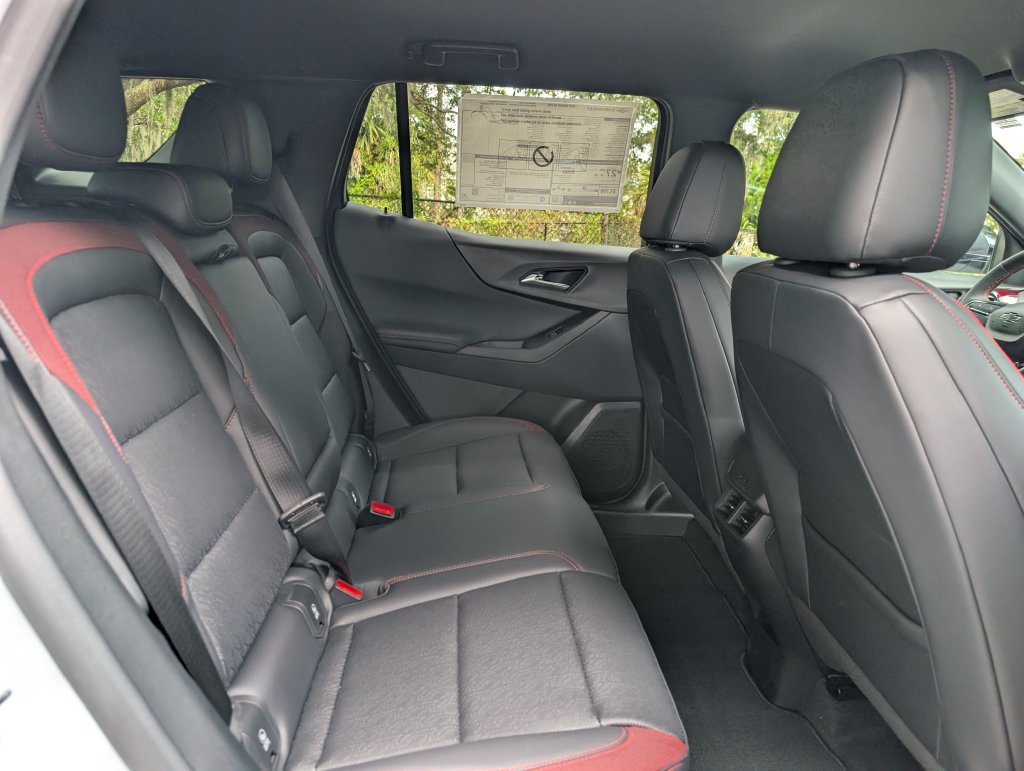 New 2027 Chevrolet Equinox RS FWD image 18