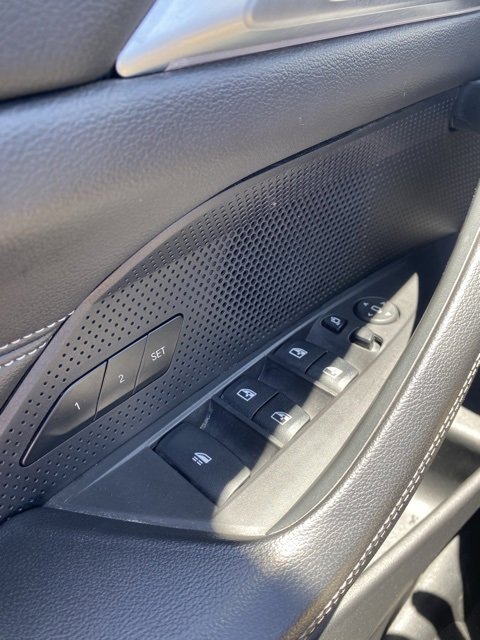 Used 2023 BMW 430i xDrive Convertible w/ Convenience Package image 22