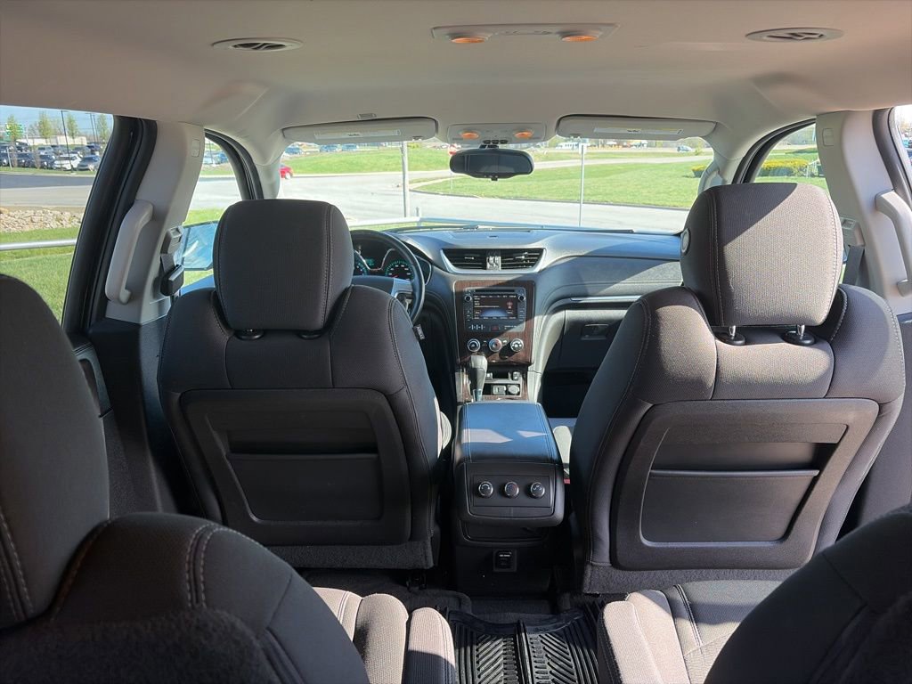 Used 2015 Chevrolet Traverse LT w/ Style and Technology Package image 38