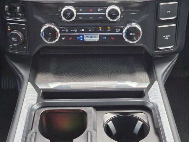 Used 2025 Ford F350 Platinum AWD/4WD image 16