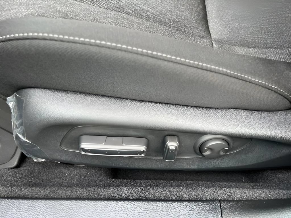 Used 2025 Honda Accord SE image 8