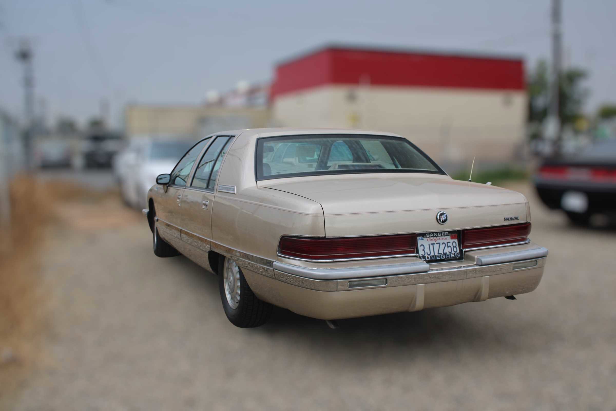 Used 1994 Buick Roadmaster Sedan image 3