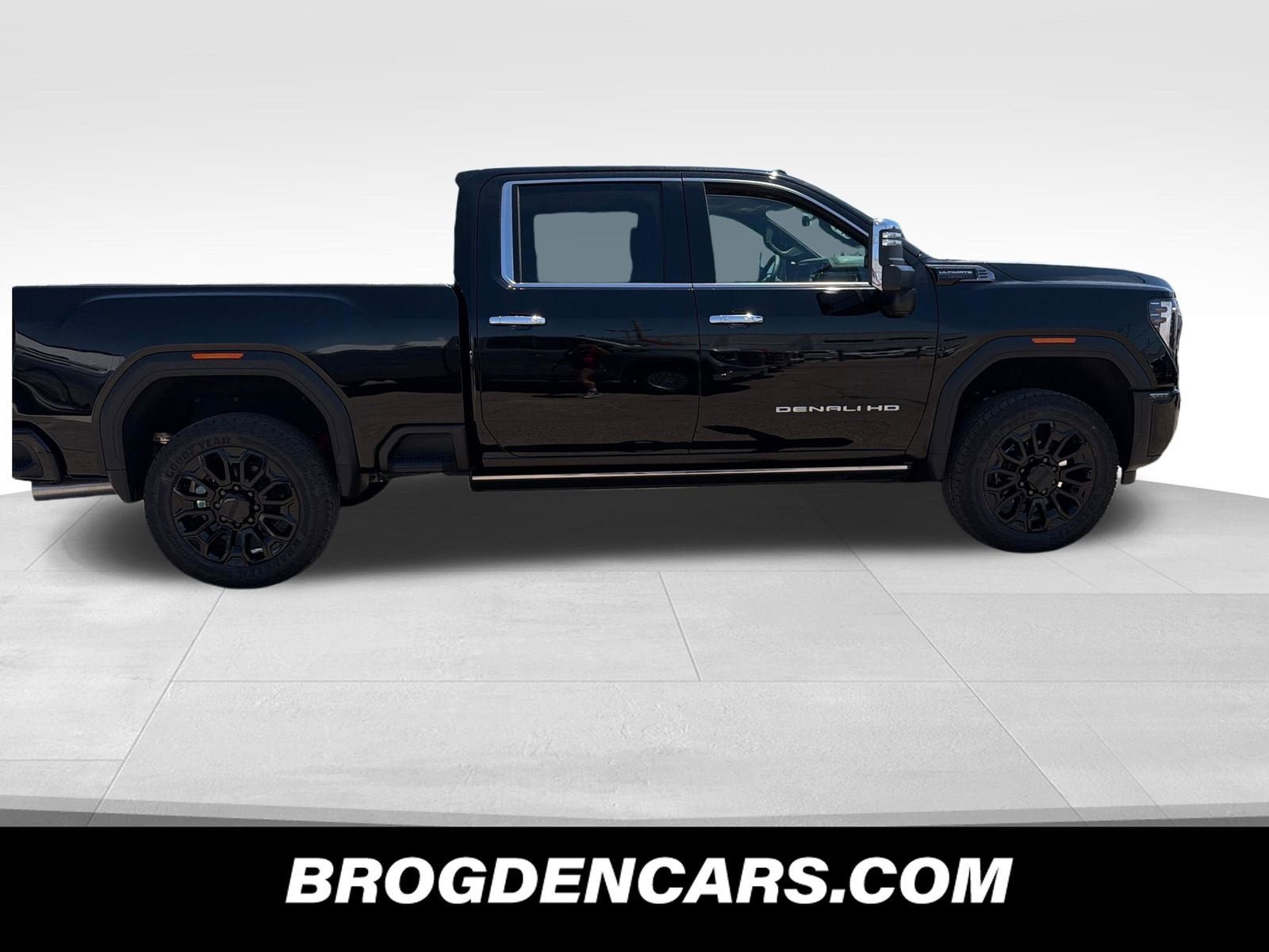 New 2026 GMC Sierra 2500 Denali Ultimate AWD/4WD image 2