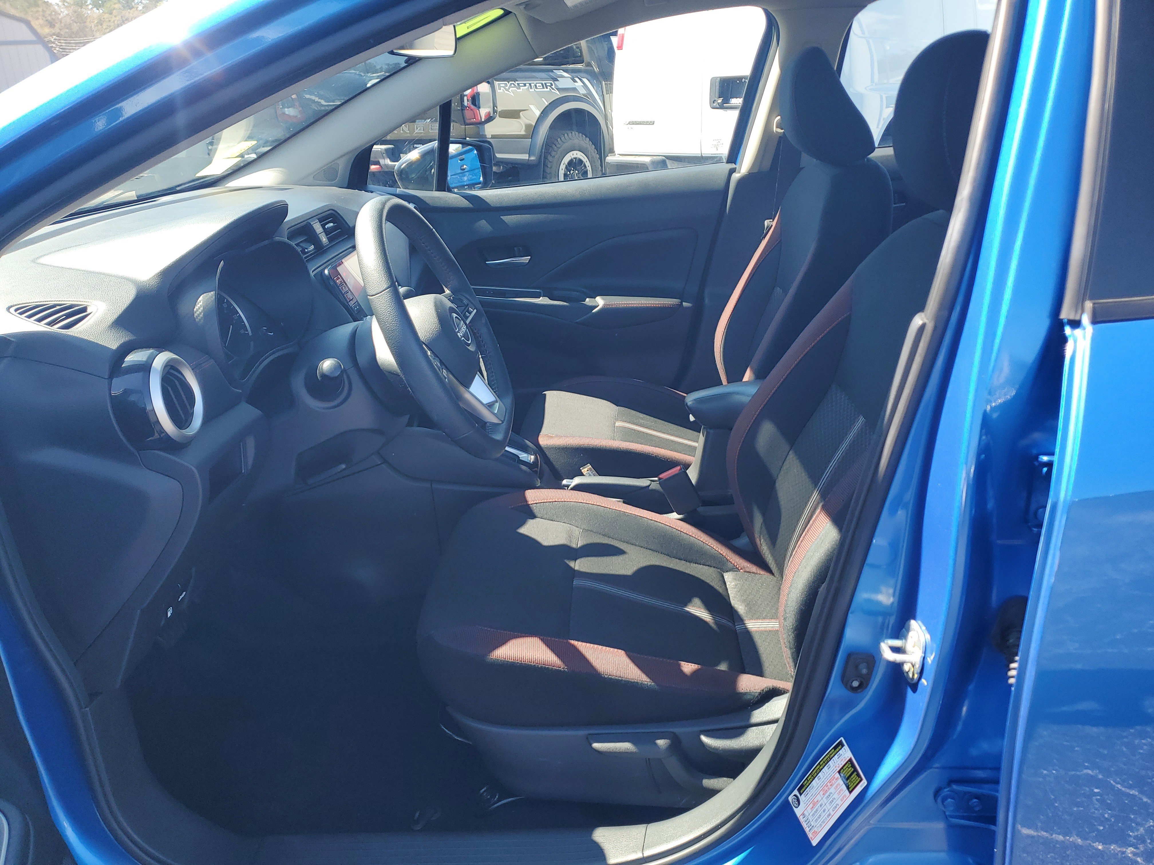 Used 2024 Nissan Versa SR image 17