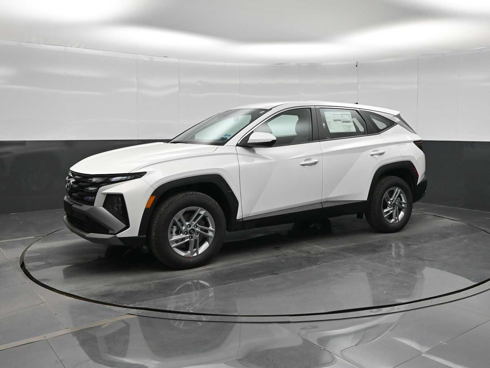 New 2026 Hyundai Tucson SE AWD/4WD image 1