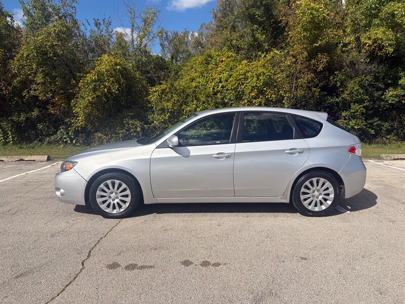 Used 2010 Subaru Impreza 2.5i Premium AWD/4WD image 2