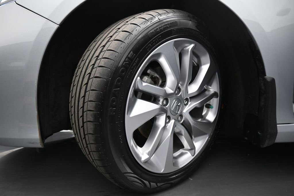 Certified 2019 Honda Accord LX image 16