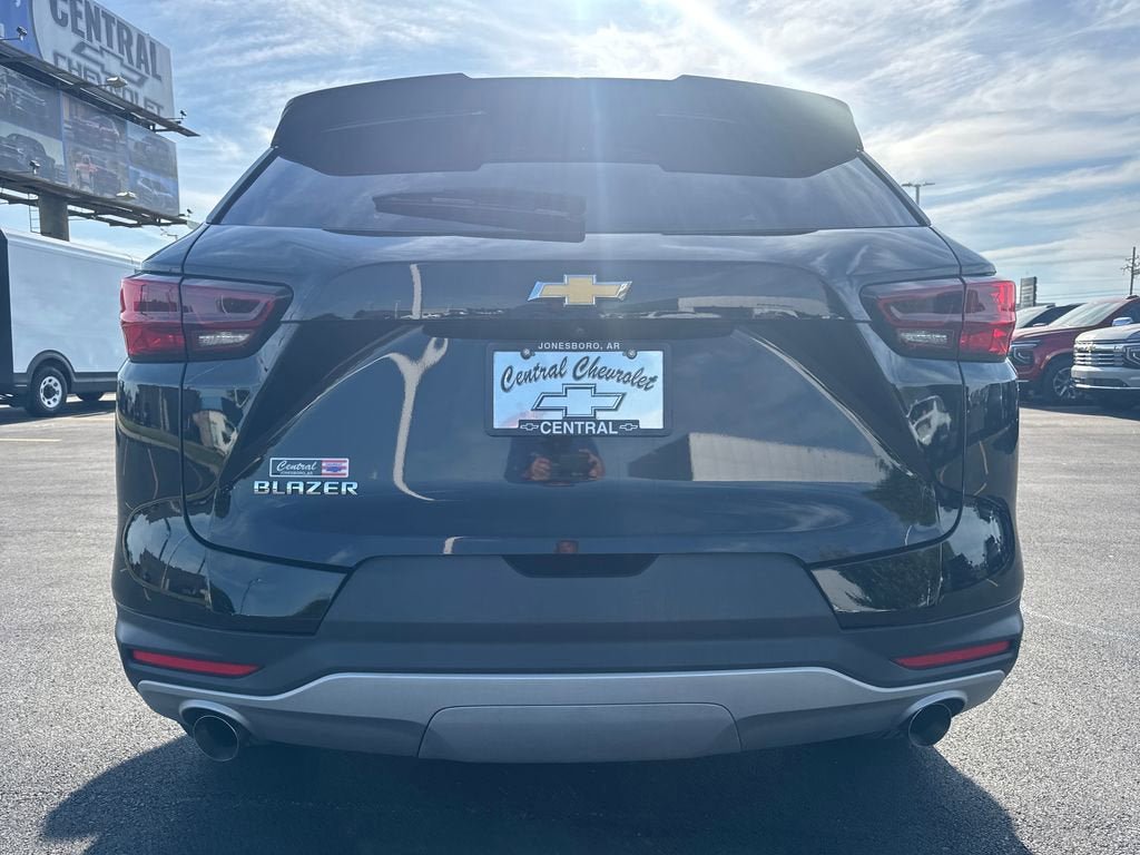 Used 2024 Chevrolet Blazer LT FWD image 5