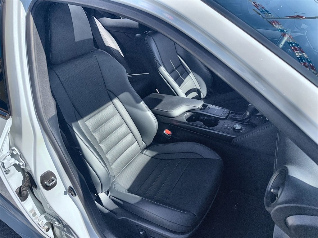 Used 2025 Lexus IS 350 F Sport image 25