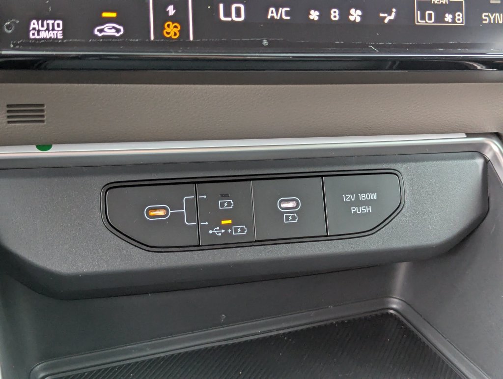 New 2026 Kia Carnival FWD image 27