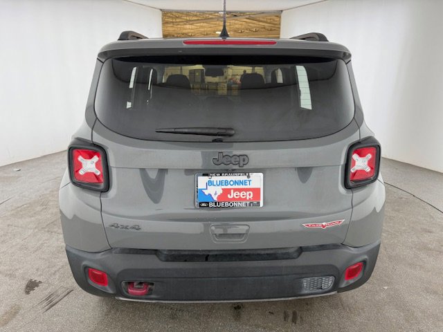 Used 2022 Jeep Renegade Trailhawk image 4