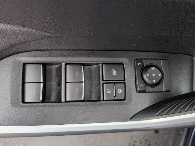 Certified 2025 Toyota RAV4 XLE w/ Convenience Package FWD image 17