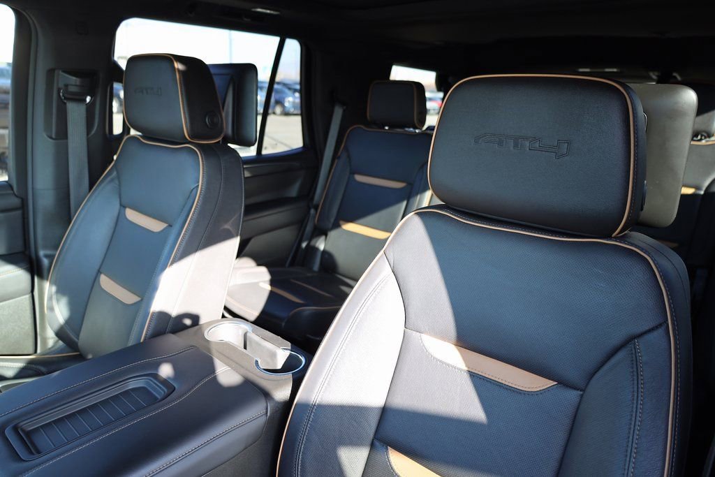 Used 2023 GMC Yukon AT4 image 16