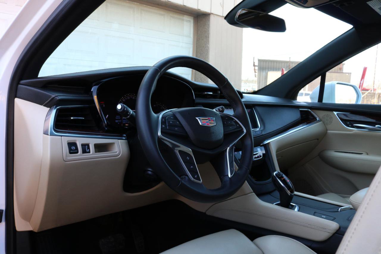 Used 2017 Cadillac XT5 Luxury w/ Driver Awareness Package FWD image 22
