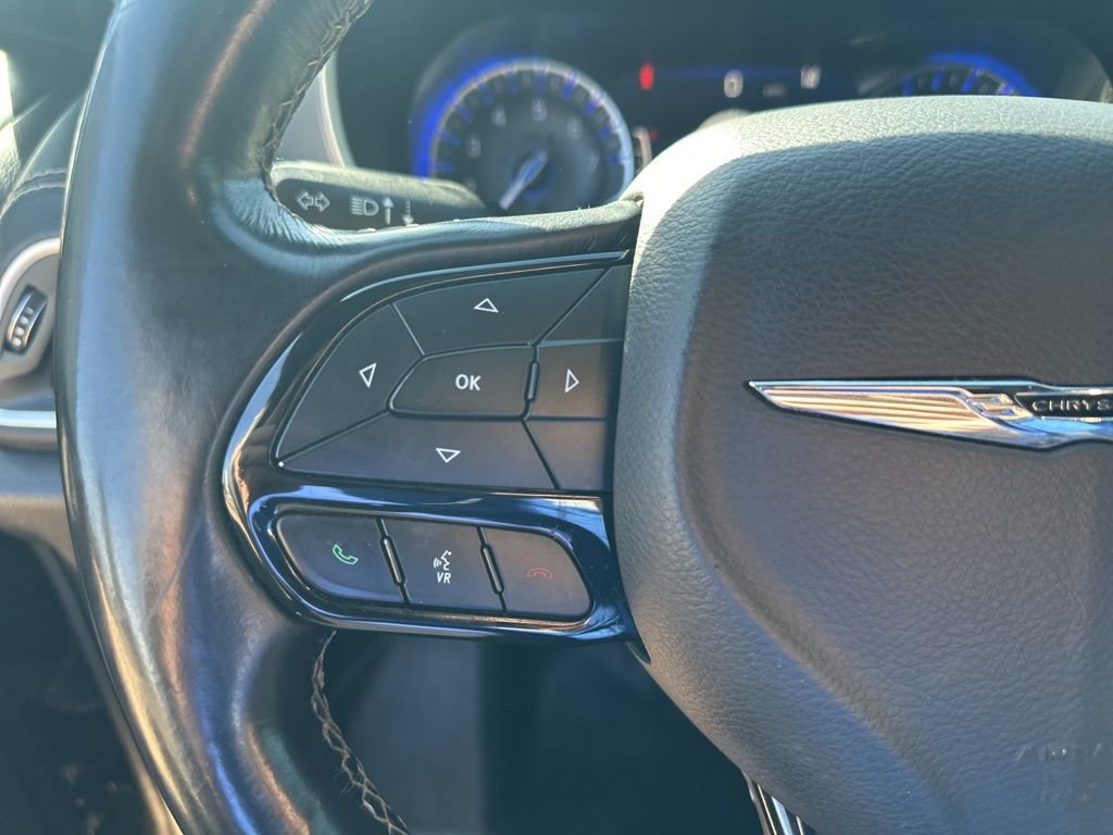 Used 2021 Chrysler Pacifica Touring w/ S Appearance Package image 12