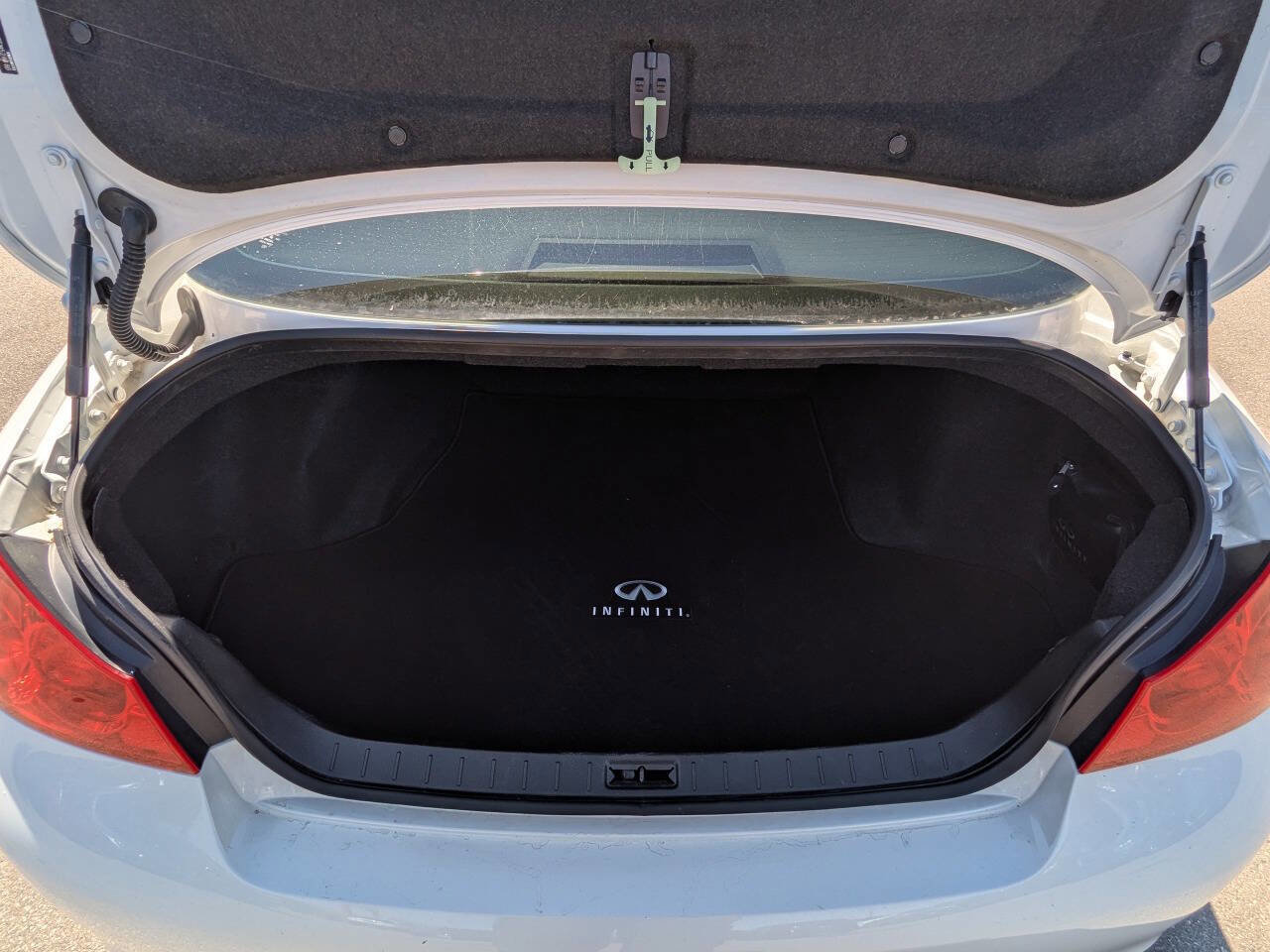 Used 2015 INFINITI Q40 AWD w/ Moonroof Package image 28