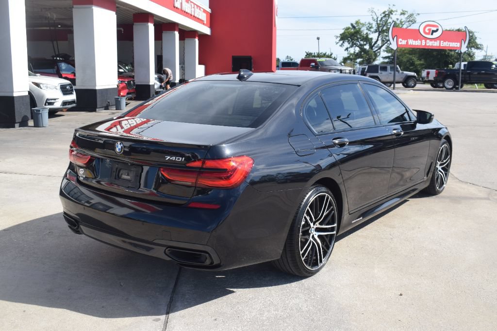 Used 2018 BMW 740i RWD image 4