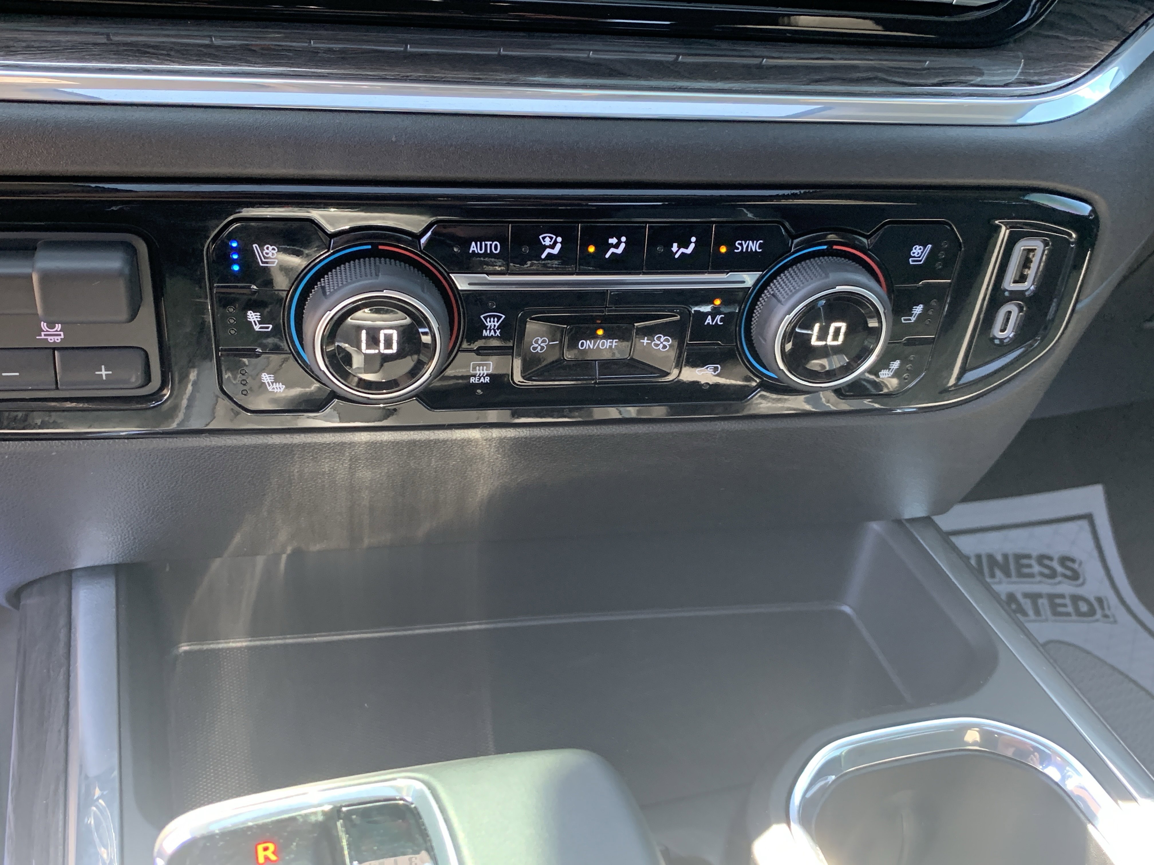 Used 2024 Chevrolet Silverado 1500 LTZ w/ LTZ Premium Package AWD/4WD image 37