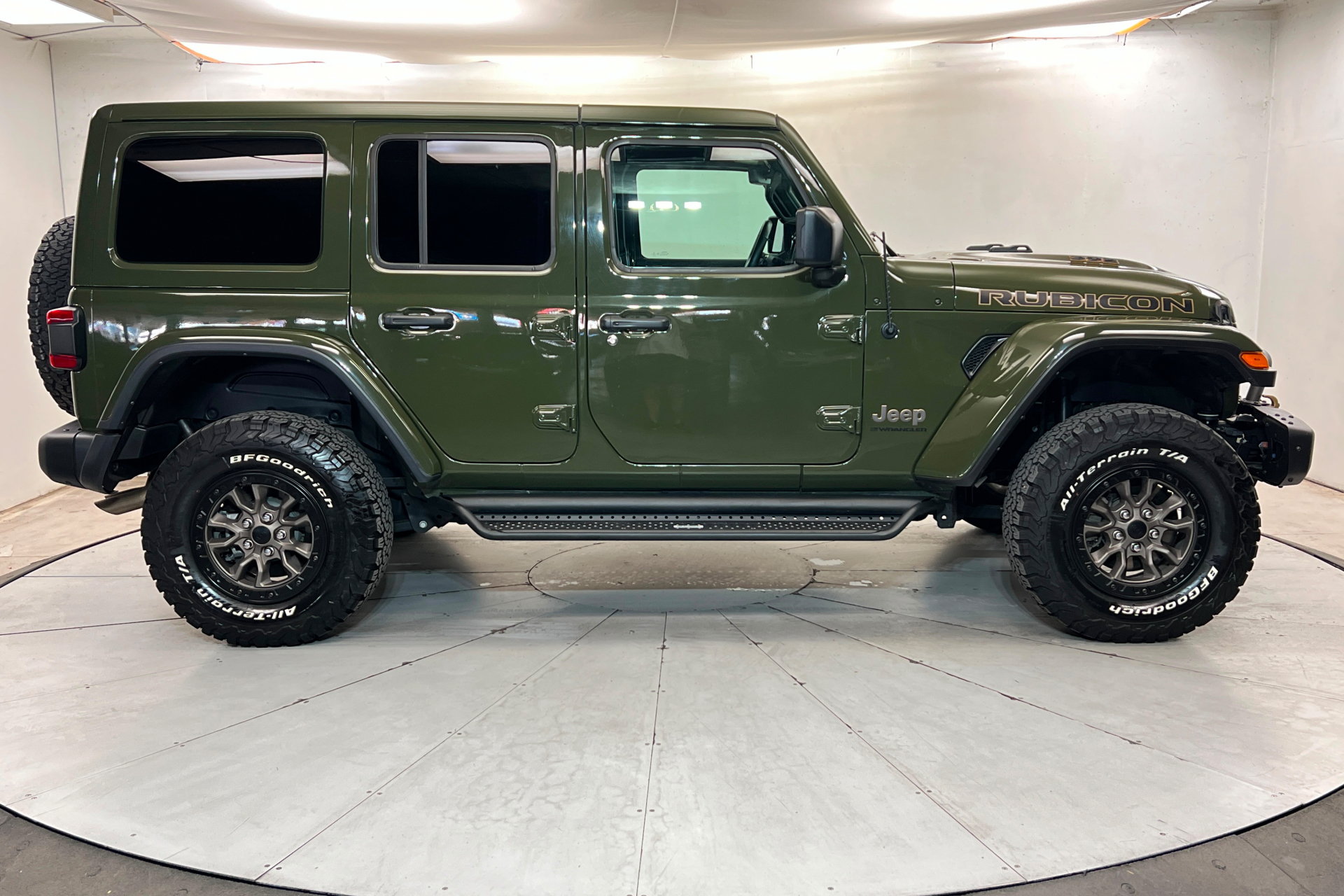 Used 2023 Jeep Wrangler Unlimited Rubicon 392 w/ Trailer Tow Package AWD/4WD image 7