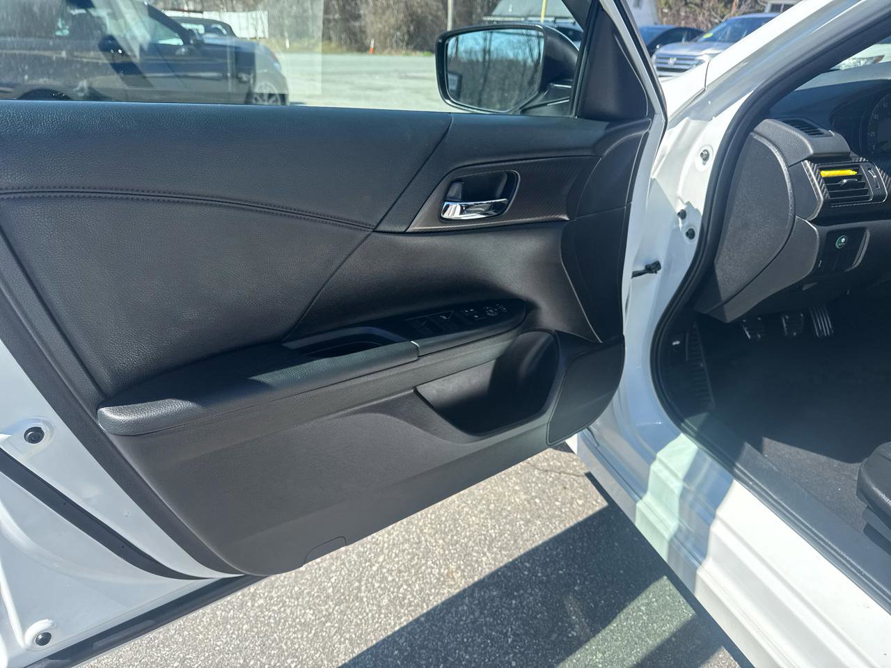 Used 2017 Honda Accord Sport Special Edition image 18