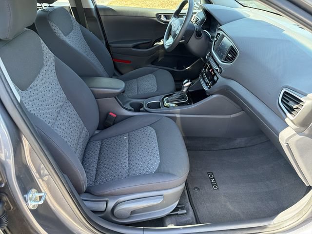 Used 2018 Hyundai Ioniq Blue FWD image 15