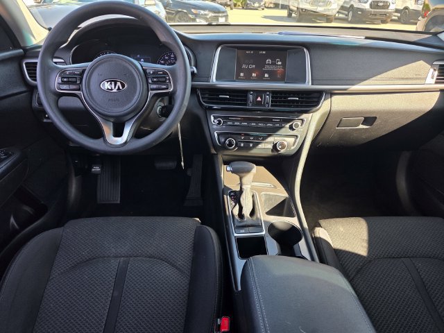 Used 2018 Kia Optima LX w/ 17" Alloy Wheels Package FWD image 9