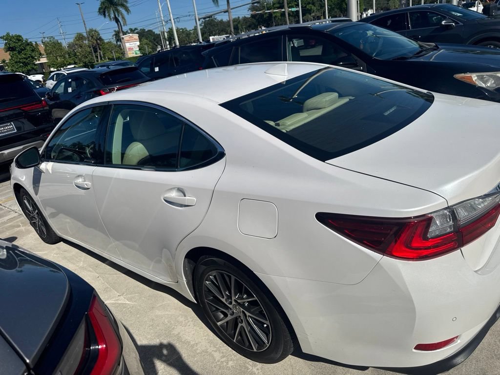 Used 2018 Lexus ES 350 w/ Luxury Package w/Wood Trim FWD image 7