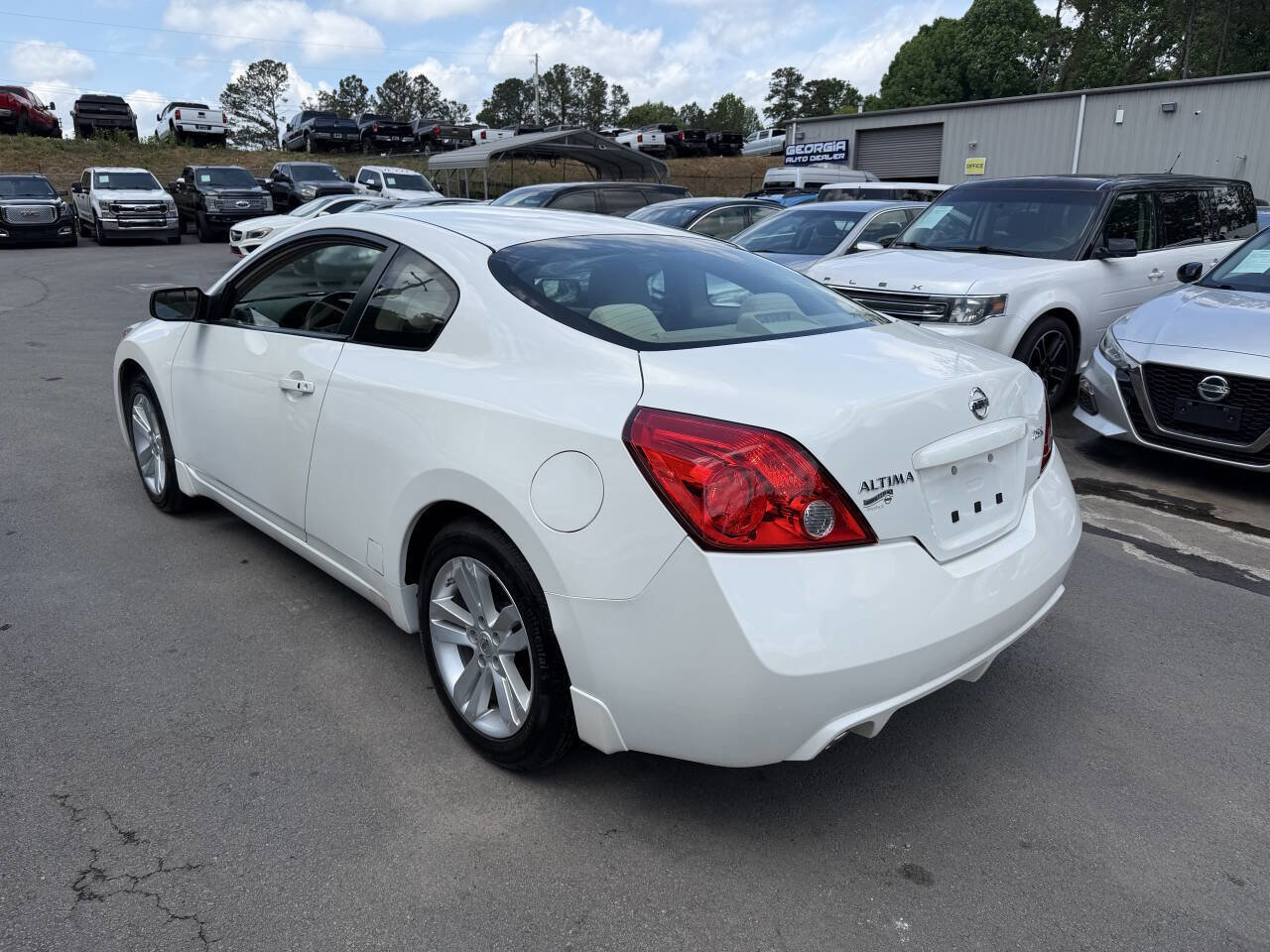 Used 2011 Nissan Altima 2.5 S w/ Convenience Pkg FWD image 8