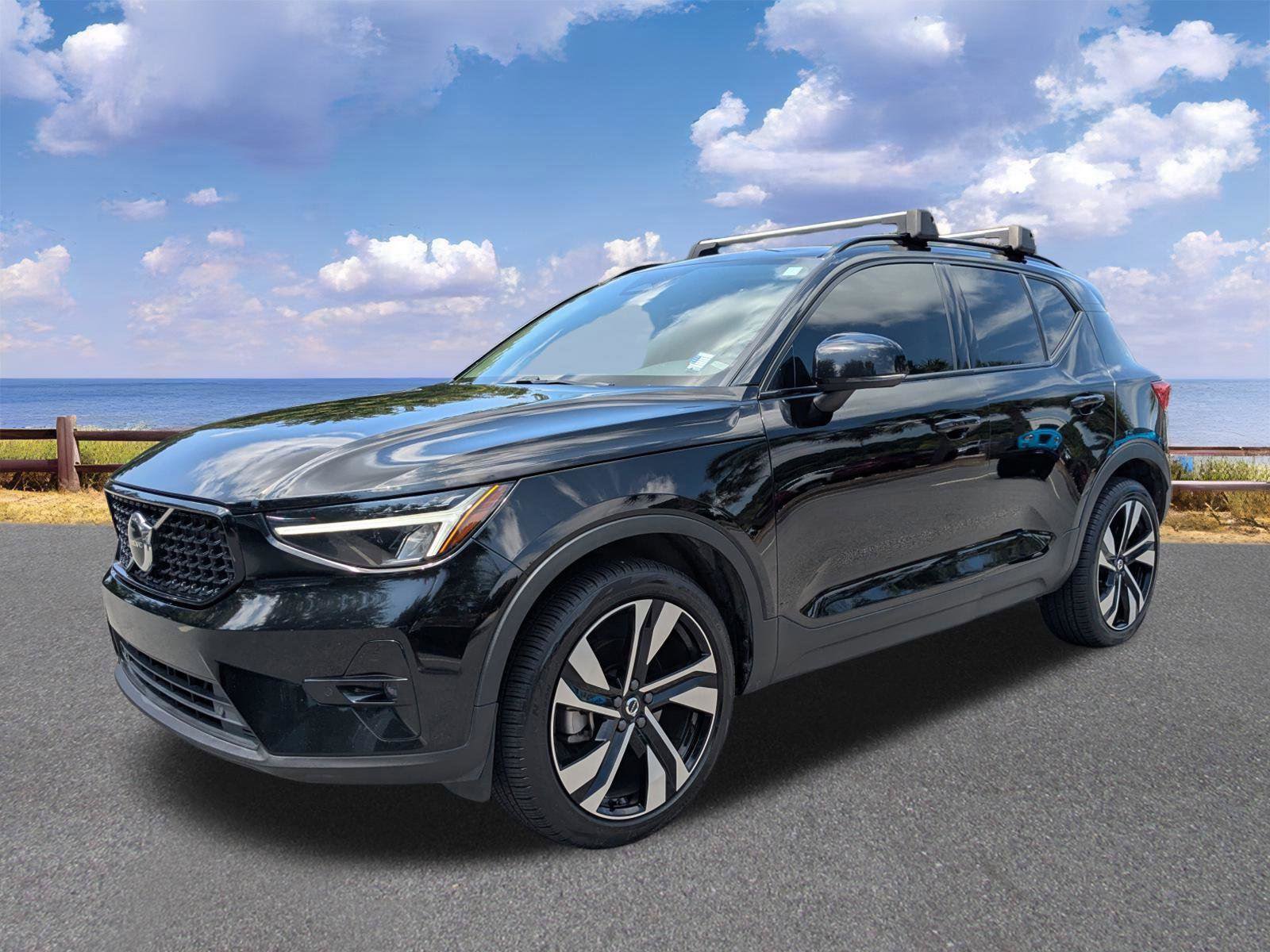 Used 2023 Volvo XC40 B5 Plus