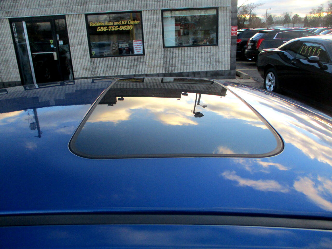 Used 2010 Dodge Avenger SXT w/ Premium Convenience Group image 7