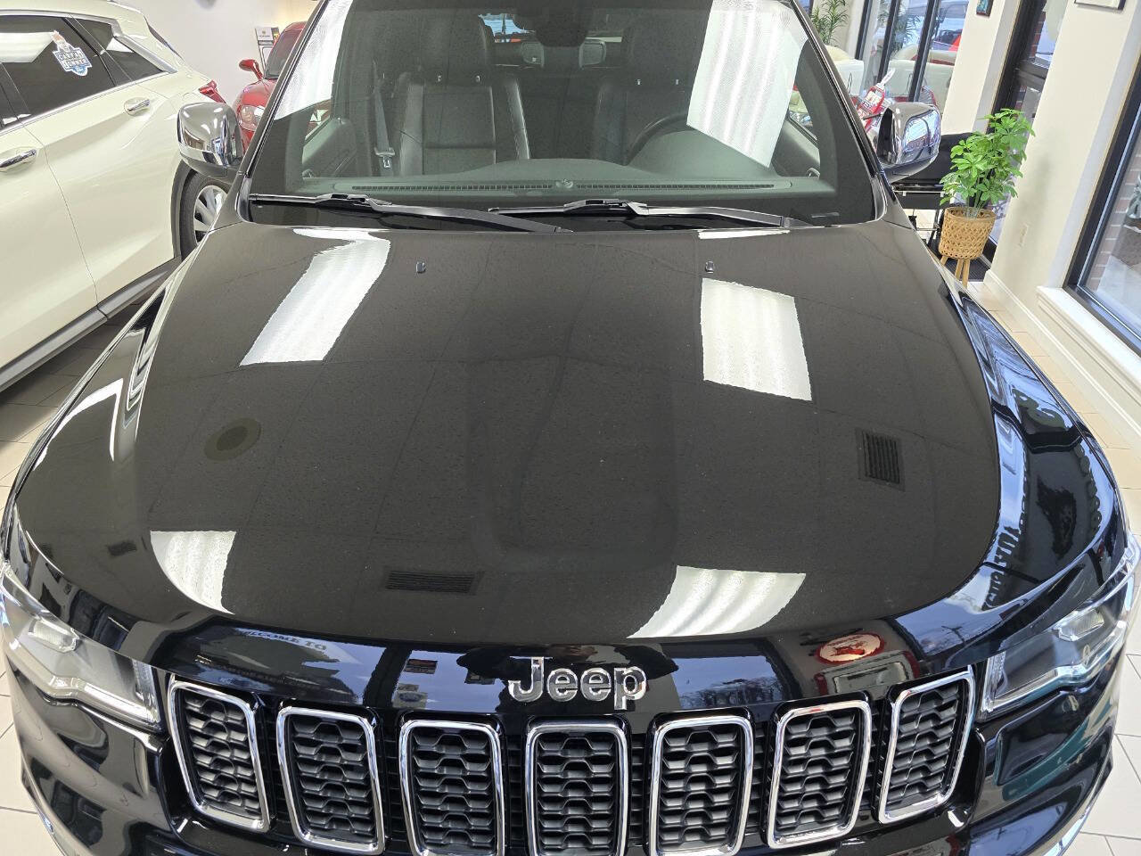 Used 2021 Jeep Grand Cherokee Limited AWD/4WD image 5
