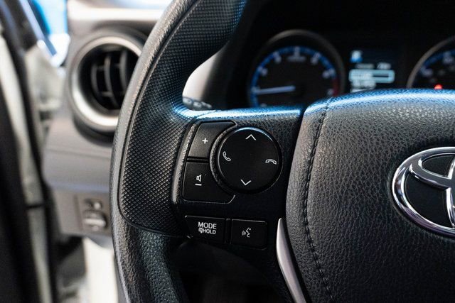 Used 2018 Toyota RAV4 LE image 20